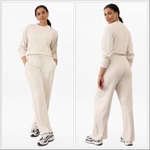 Athleta Seasoft Mid Rise Straight Pant in Bone Medium EUC
